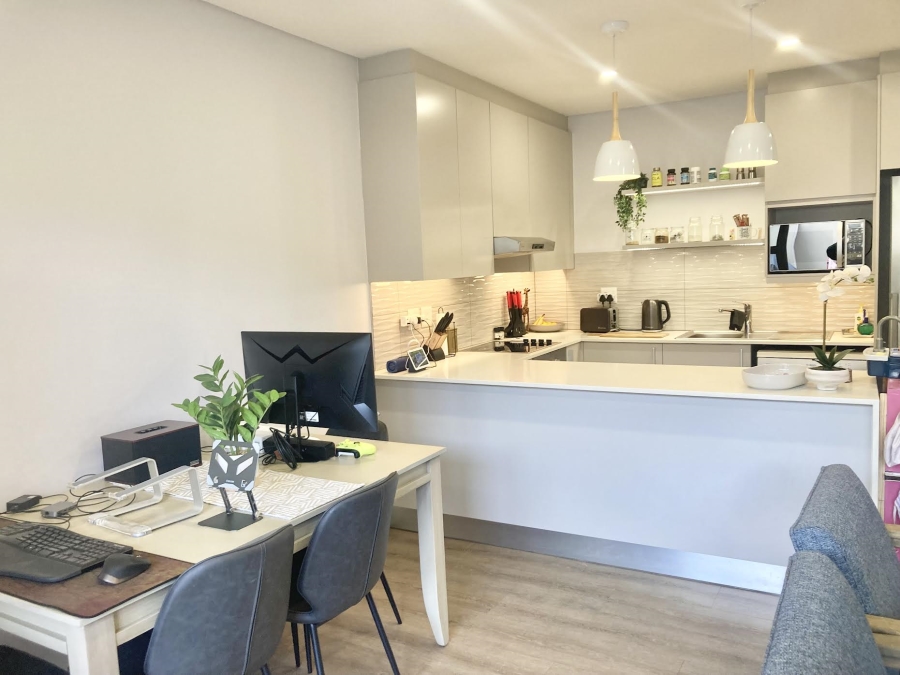 To Let 2 Bedroom Property for Rent in Rondebosch Western Cape